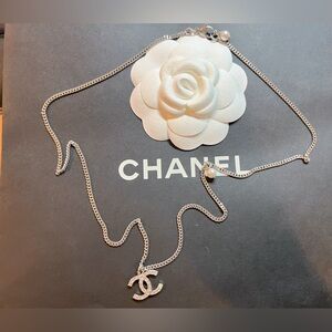 Like new Chanel crystal silver convertible necklace choker with pearls 100% auth